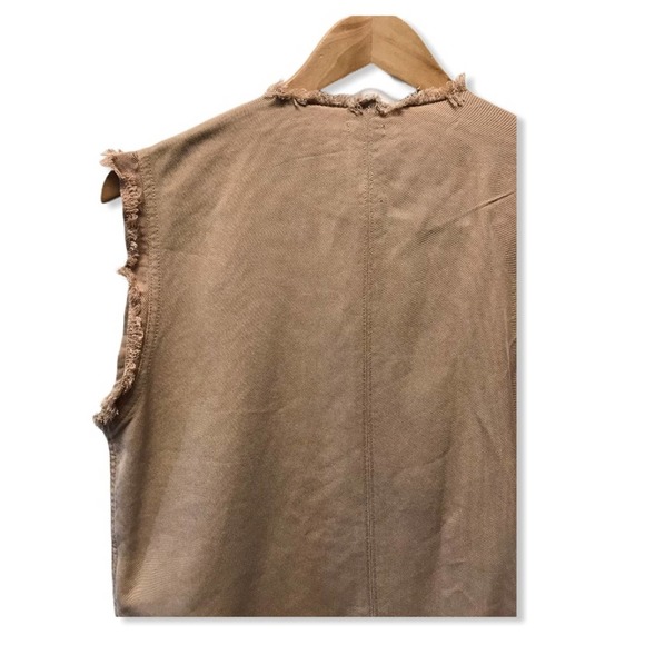 True Religion | NWOT Zip Front Utility Pocket Tank - Picture 9 of 11